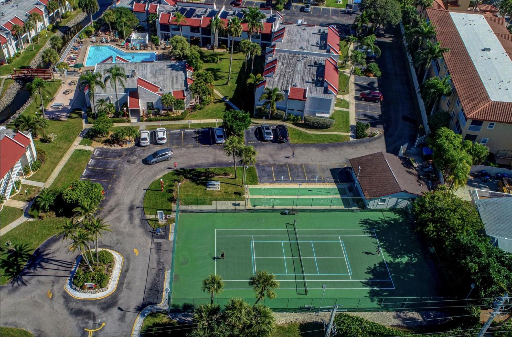 Anna Maria Island Runaway Tropical Dream-One Minute Walk To The Beach-Heated Pool Bradenton Beach Exterior foto