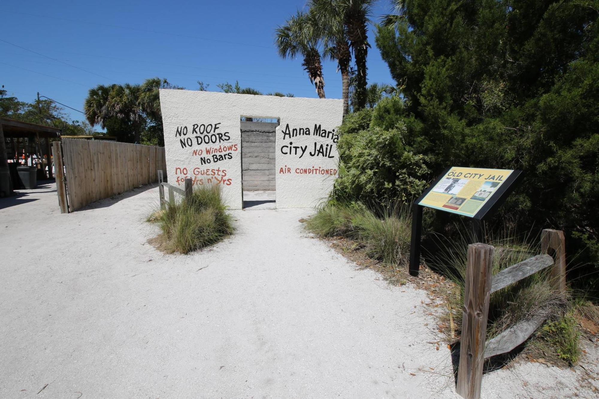 Anna Maria Island Runaway Tropical Dream-One Minute Walk To The Beach-Heated Pool Bradenton Beach Exterior foto