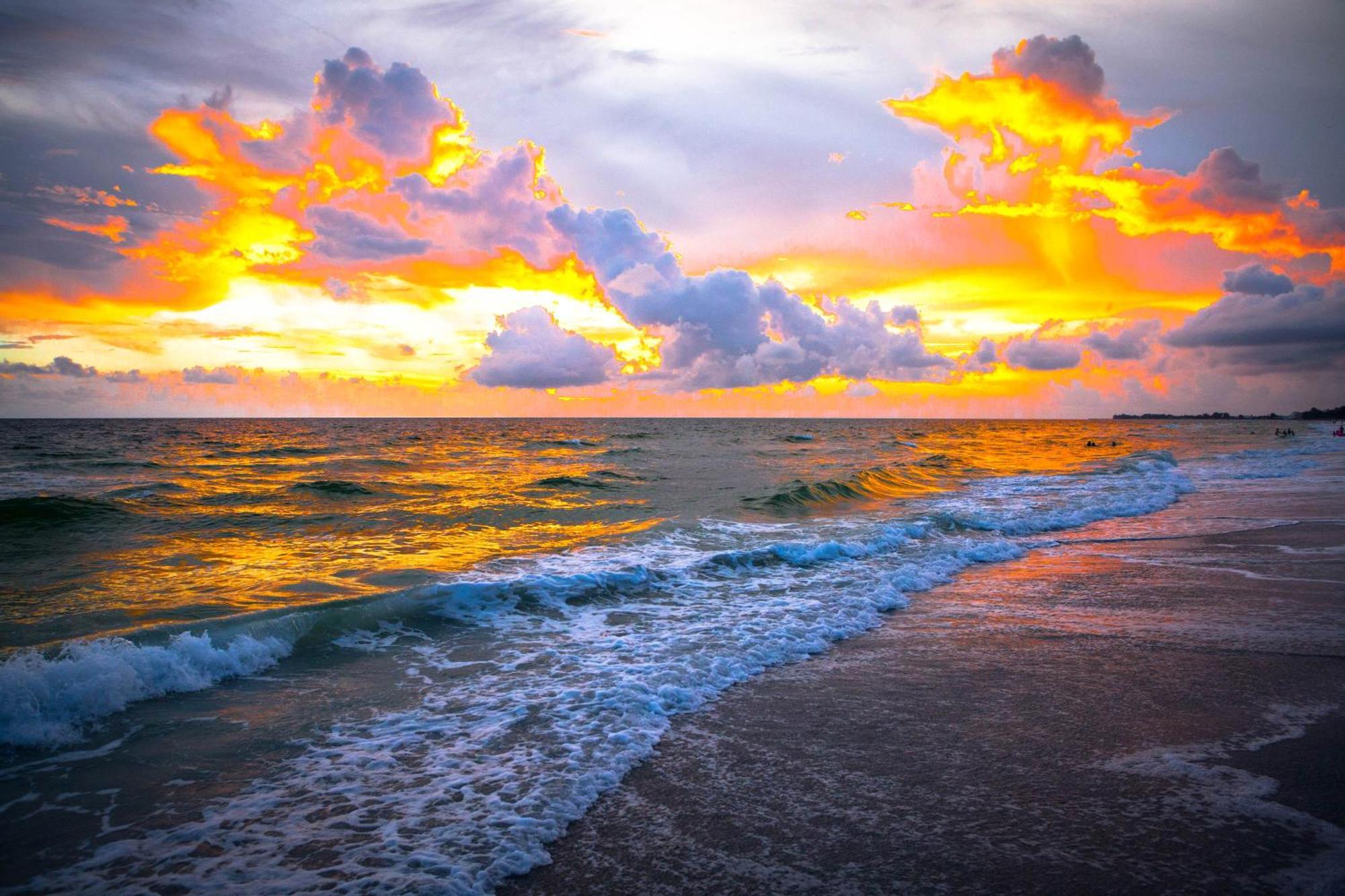 Anna Maria Island Runaway Tropical Dream-One Minute Walk To The Beach-Heated Pool Bradenton Beach Exterior foto