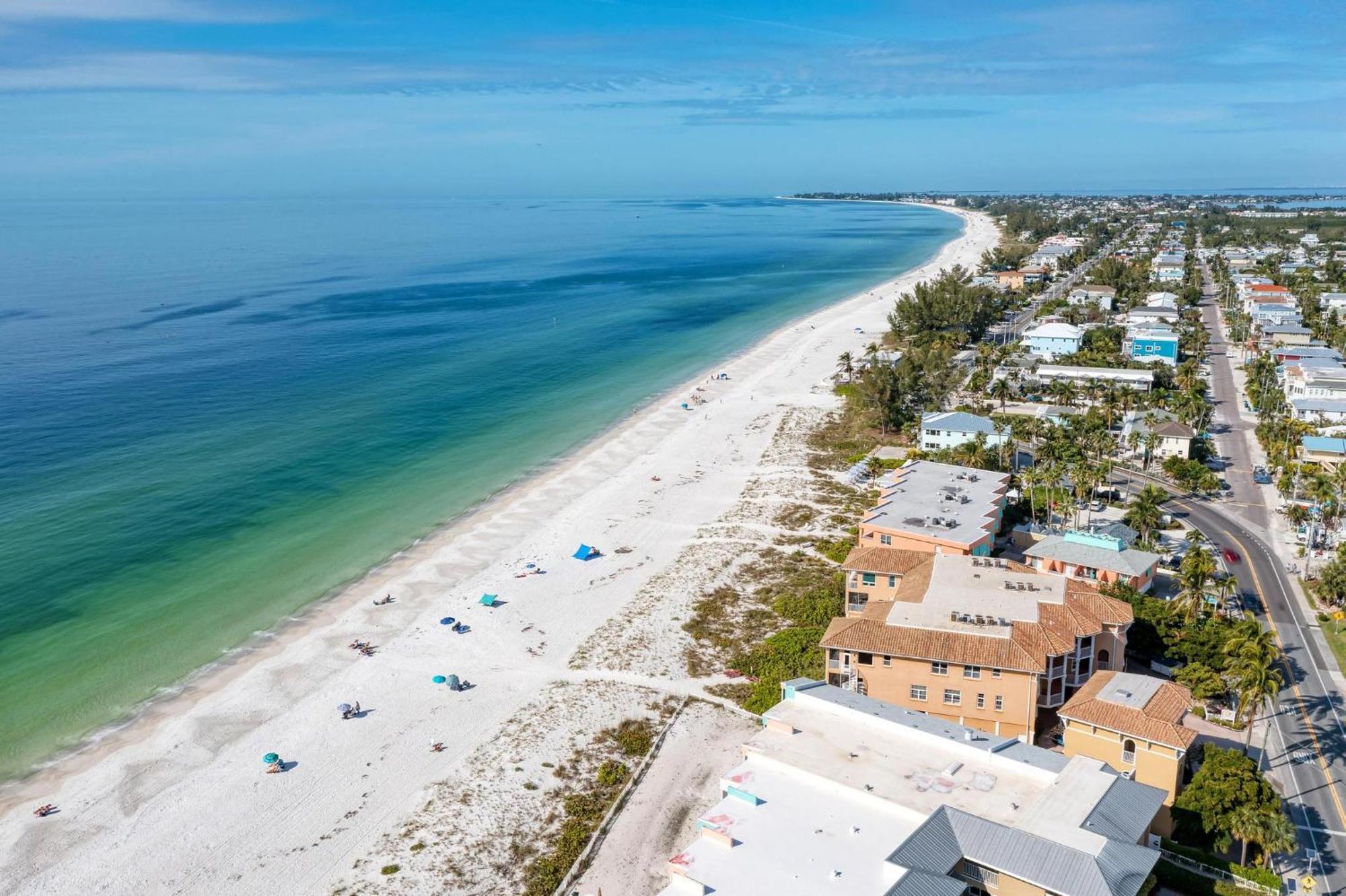 Anna Maria Island Runaway Tropical Dream-One Minute Walk To The Beach-Heated Pool Bradenton Beach Exterior foto