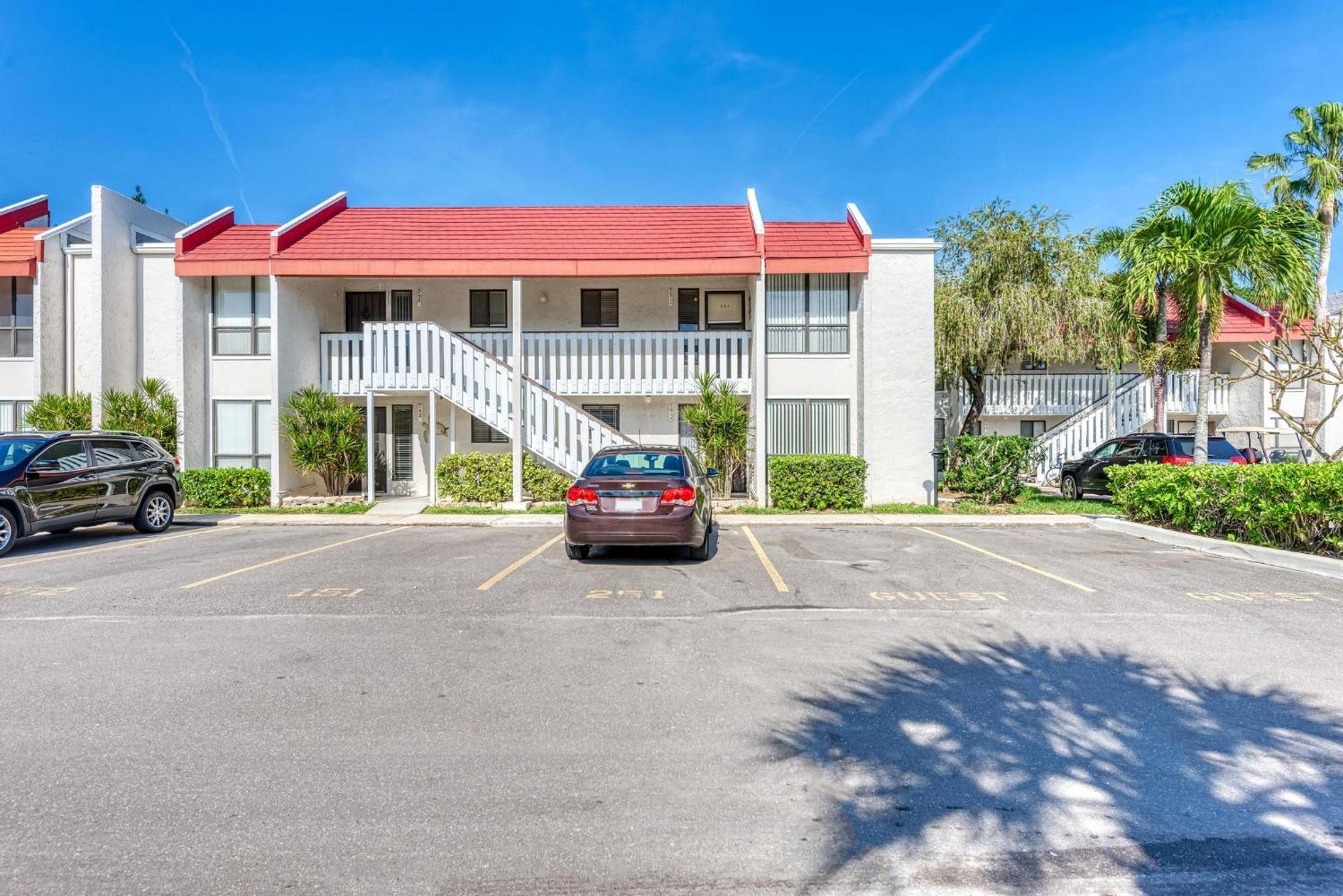 Anna Maria Island Runaway Tropical Dream-One Minute Walk To The Beach-Heated Pool Bradenton Beach Exterior foto